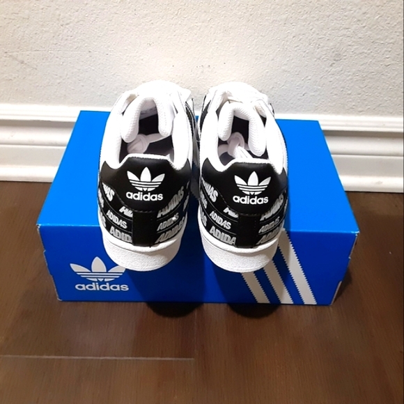 Adidas - Picture 3 of 4